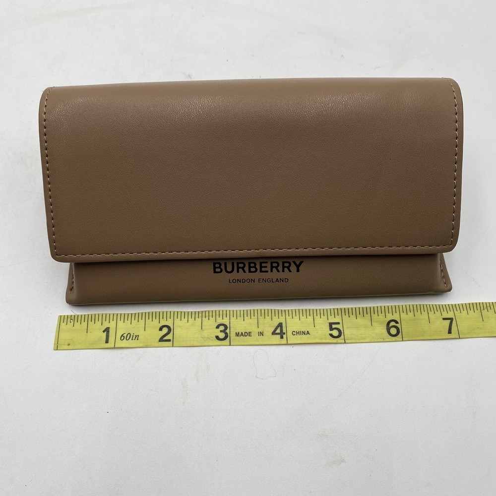 Burberry‎ Camel Brown Soft Leather Eyeglass/Sunglass Magnetic Close Case